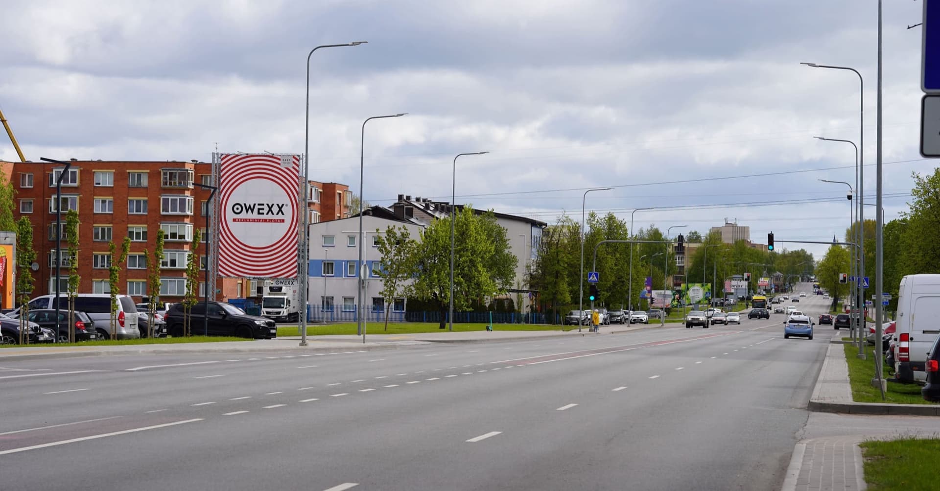 Reklamos stendas Tilžės g. 59 link miesto centro, Šiauliai — Reklamos stendas Šiauliai