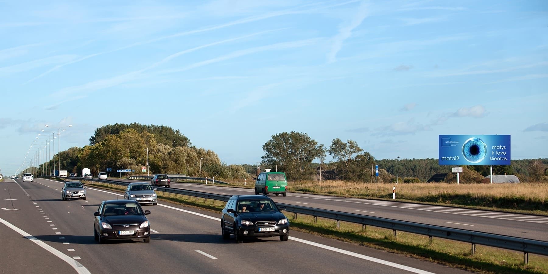Autostrada A1, Kaunas - Vilnius (dešinėje pusėje), 52 km nuo Vilniaus — Reklamos stendas Pagrindiniai keliai