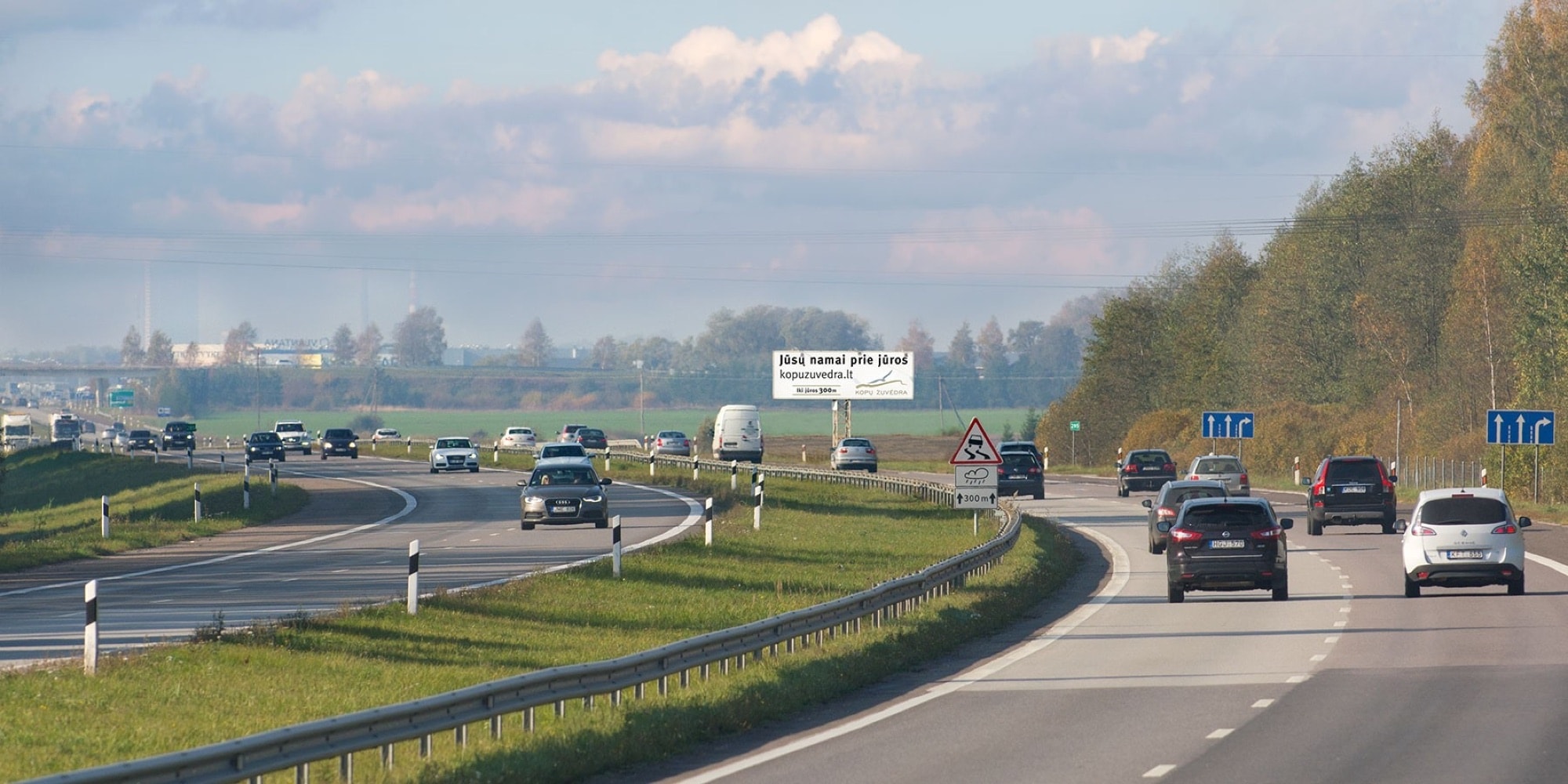 Automagistralė A1, Kaunas - Klaipėda (dešinėje pusėje), 297 km nuo Vilniaus — Reklamos stendas Pagrindiniai keliai