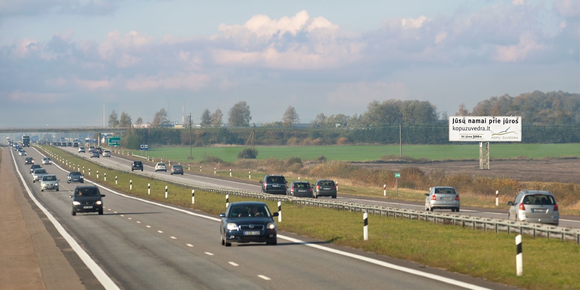 Automagistralė A1, Kaunas - Klaipėda (dešinėje pusėje), 297 km nuo Vilniaus — Reklamos stendas Pagrindiniai keliai