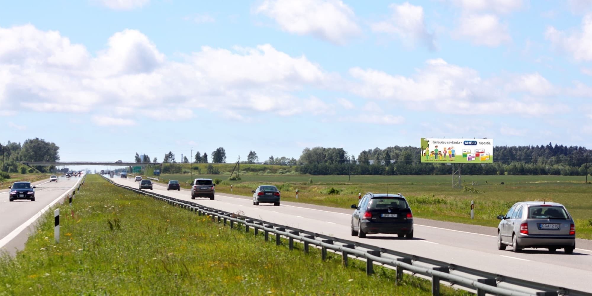 Autobahn A1, Kaunas – Klaipėda (rechte Seite), 297 km von Vilnius entfernt — Werbeständer Pagrindiniai keliai