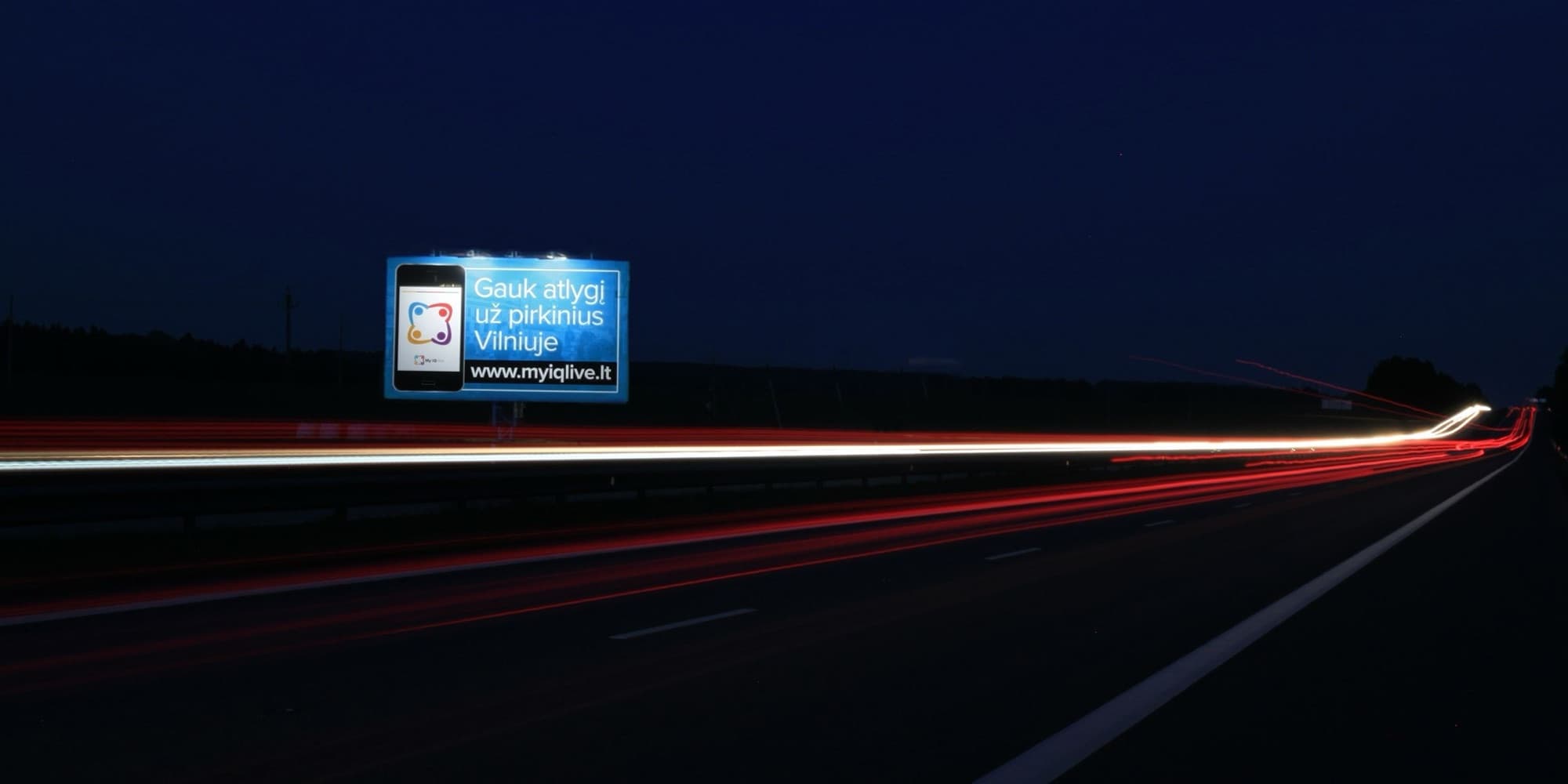 Automagistrāle A1, Kauņa - Viļņa (kreisajā pusē), 66,5 km no Viļņas — Reklāmas stends Pagrindiniai keliai