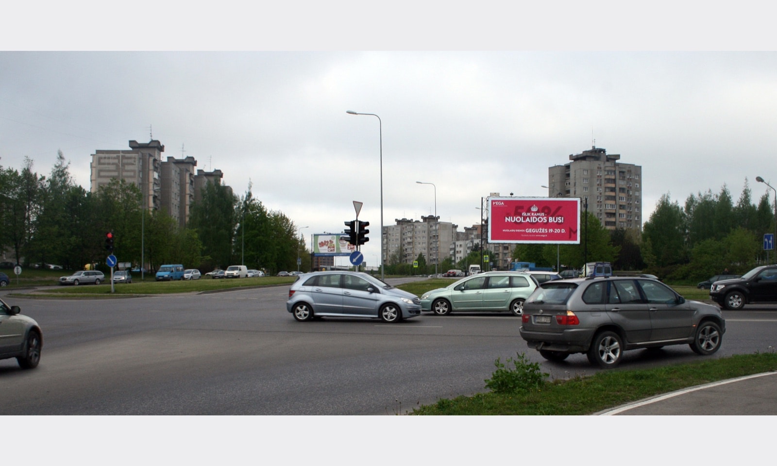 Reklamos stendas Baltų pr. ir Rasytės g. sankryža, Kaunas (B pusė) — Reklamos stendas Kaunas