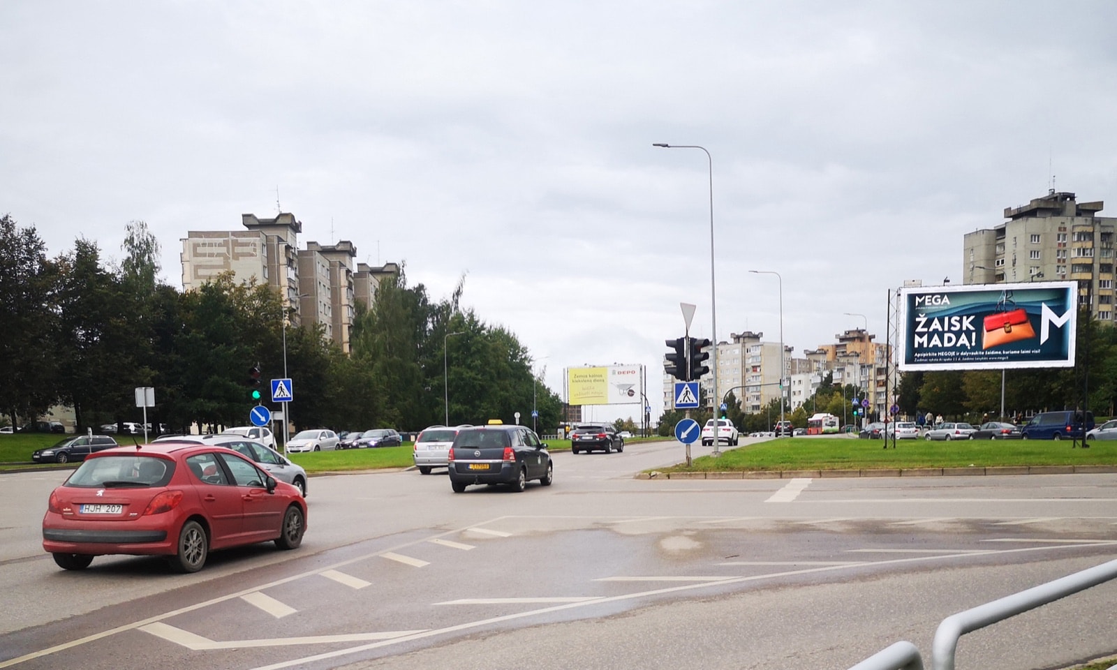 Reklamos stendas Baltų pr. ir Rasytės g. sankryža, Kaunas (B pusė) — Reklamos stendas Kaunas
