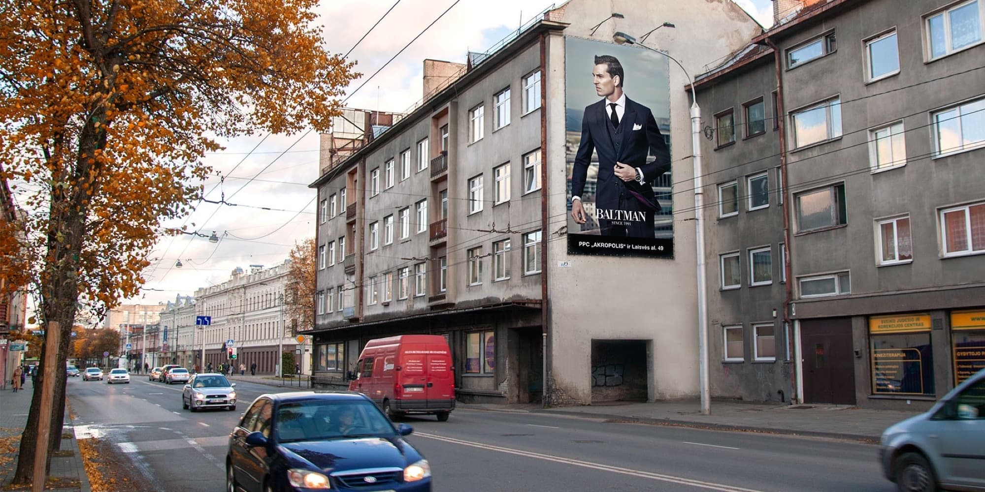Reklamowy stend przy al. Baltų obok CH „Baltai”, w kierunku centrum, Kowno — Stojak reklamowy Kaunas