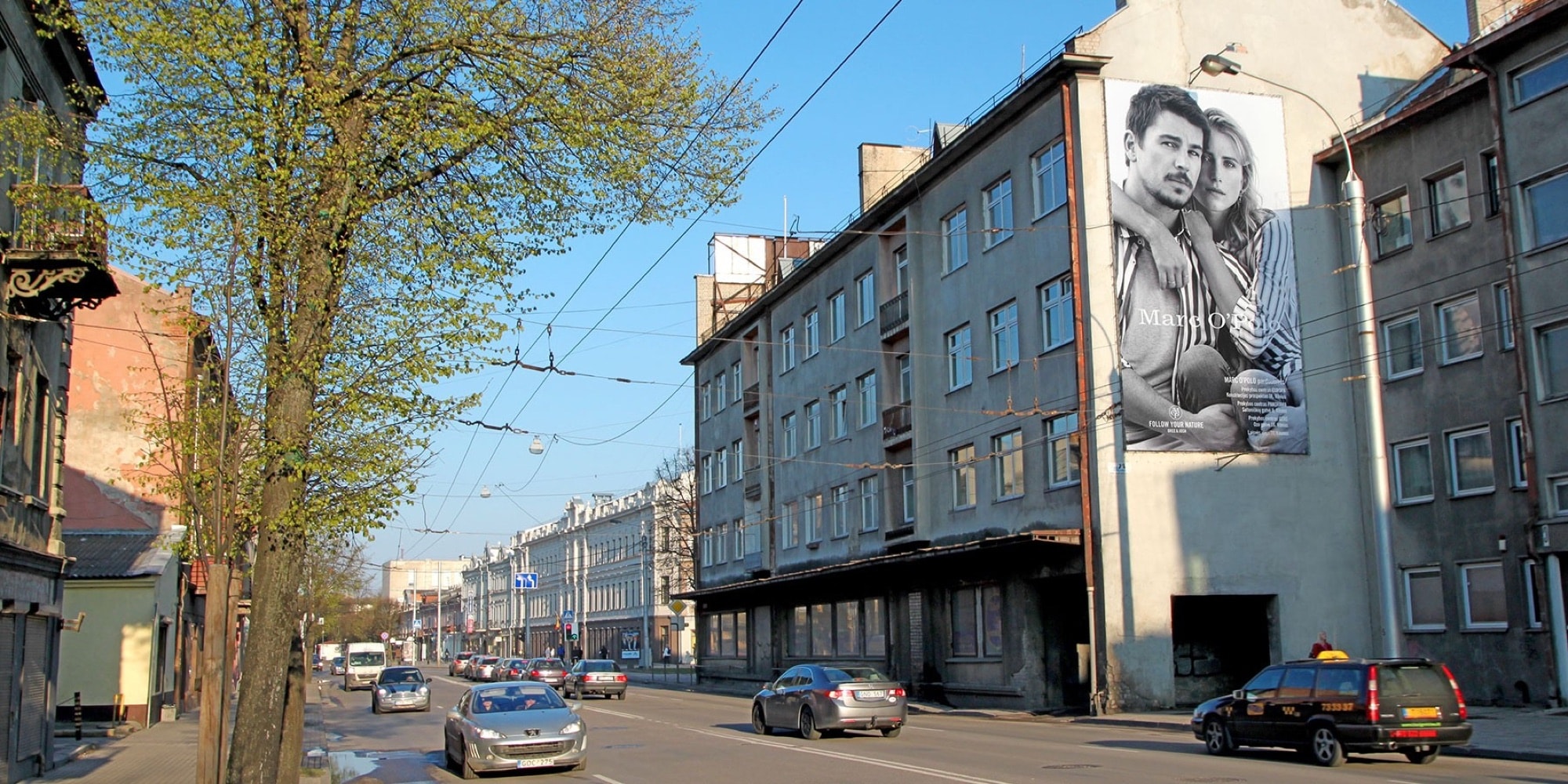 Reklamos stendas Baltų pr. ties PC „Baltai“, link centro, Kaunas — Reklamos stendas Kaunas