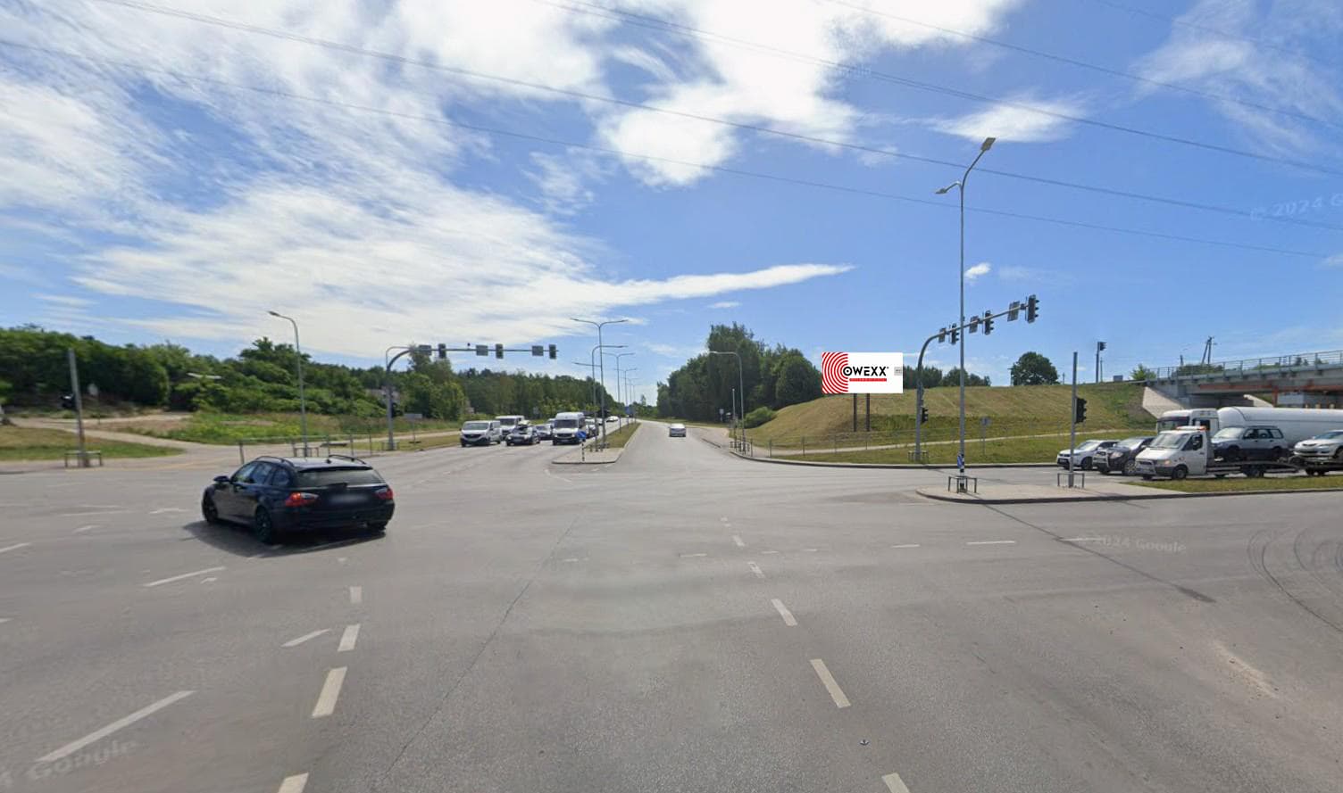 Reklaamitahvel Dubijos g. ja Serbentų g. ristmikul, Šiauliai