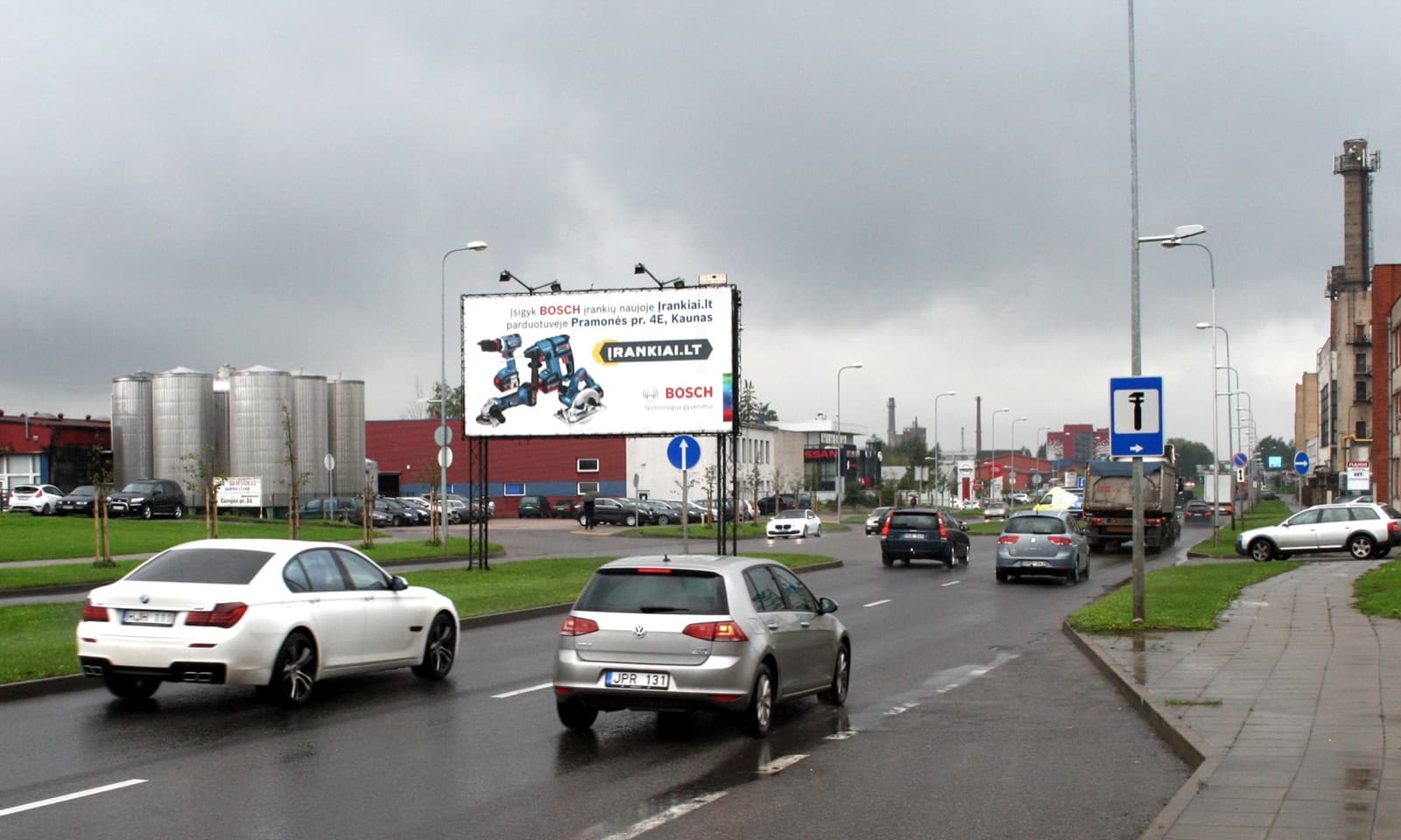 Advertising stand on Europos Ave., by building No. 67 (next to "Ratai visiems"), Kaunas (B side) — Advertising stand Kaunas