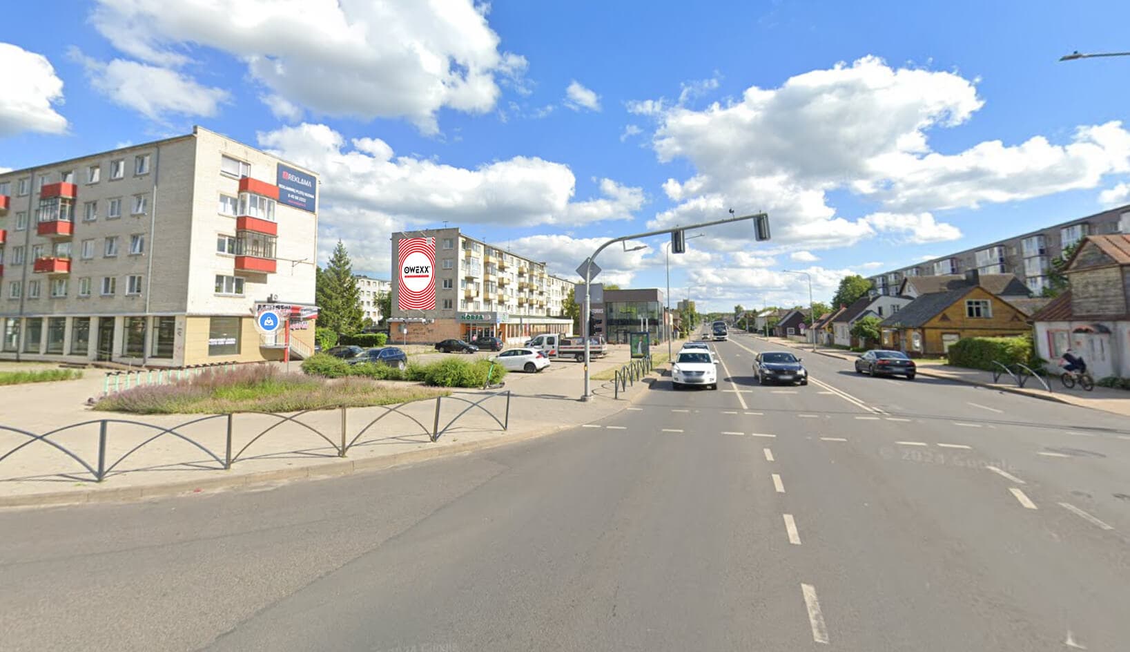 Reklamos stendas J. Basanavičiaus g. 7, Panevėžys