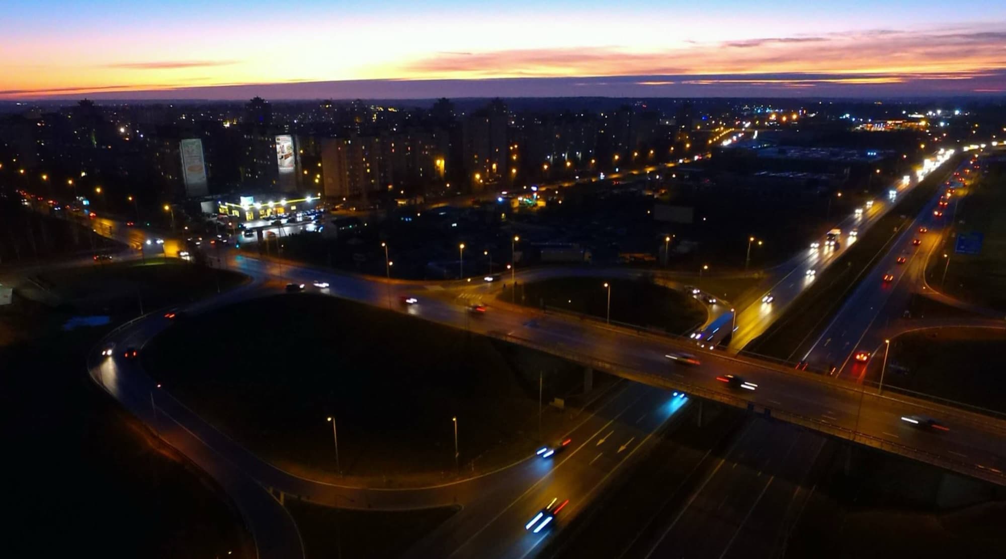 Reklameplakat ved Jotvingių g. og Kuršių g. krydset, Kaunas — Reklamos stendas Kaunas