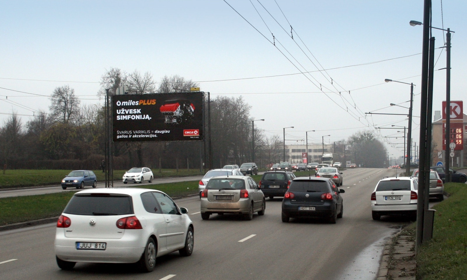 Reklamos stendas K.Baršausko g., netoli "Circle K" degalinės, Kaunas (A pusė) — Reklamos stendas Kaunas