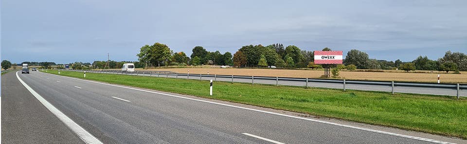 Reklamos stendas Kaunas – Klaipėda, 58 km nuo Kauno (dešinėje pusėje)