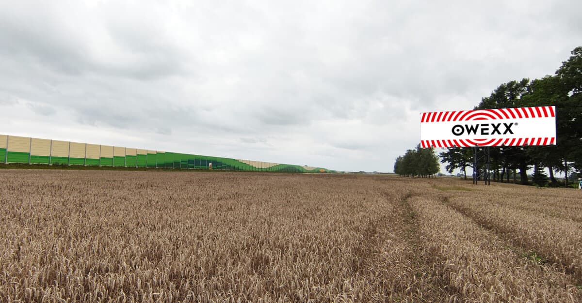 Mainostaulu Kaunas – Marijampolė Via Baltica, 40 km Kaunasta. (oikealla puolella)