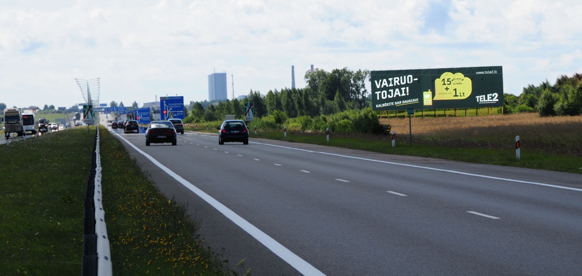 Klaipėda - Kaunas - Vilnius, 10 km nuo Klaipėdos (kairėje pusėje) — Reklamos stendas Pagrindiniai keliai