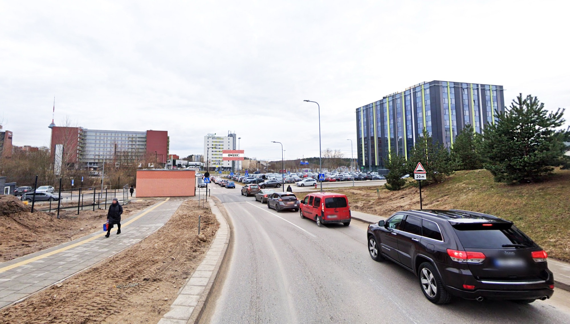 Reklaamitahvel Pilaitė pr ja Rutkausko tänava ristmikul, Vilnius — Reklaamistend Vilnius