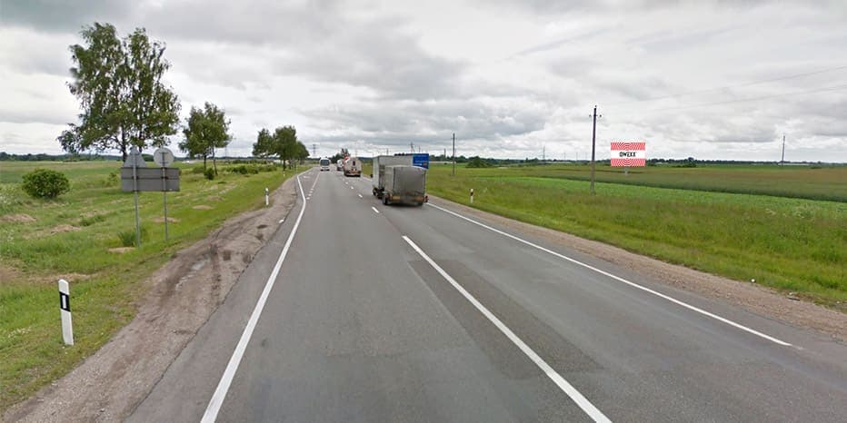 Reklamowy billboard – Przy trasie Panevėžys-Kėdainiai, obok stacji paliw, Kėdainiai