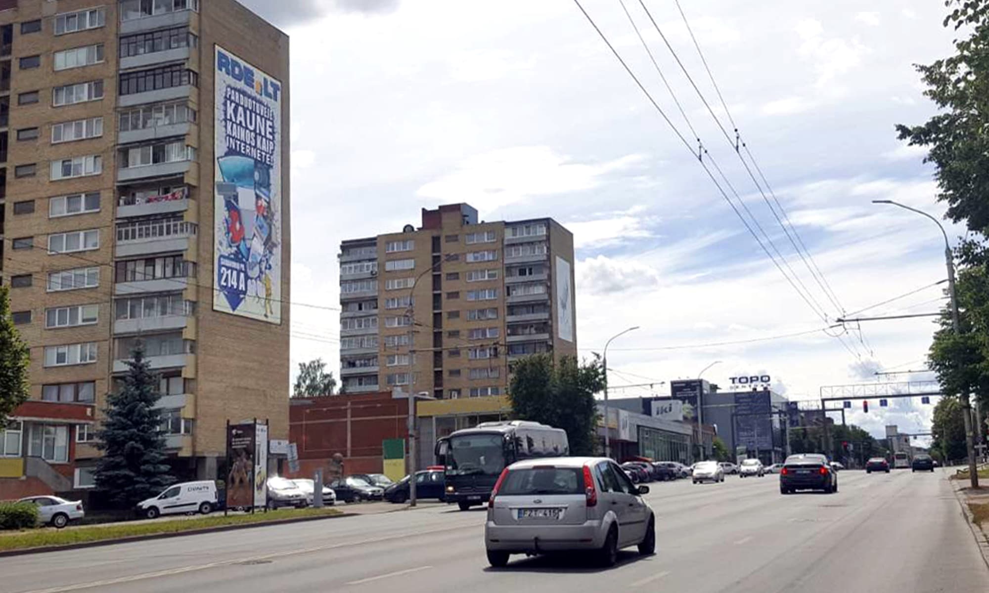 Reklāmas stends Savanorių pr., blakus "hyper Maxima", Kauņā — Reklāmas stends Kaunas