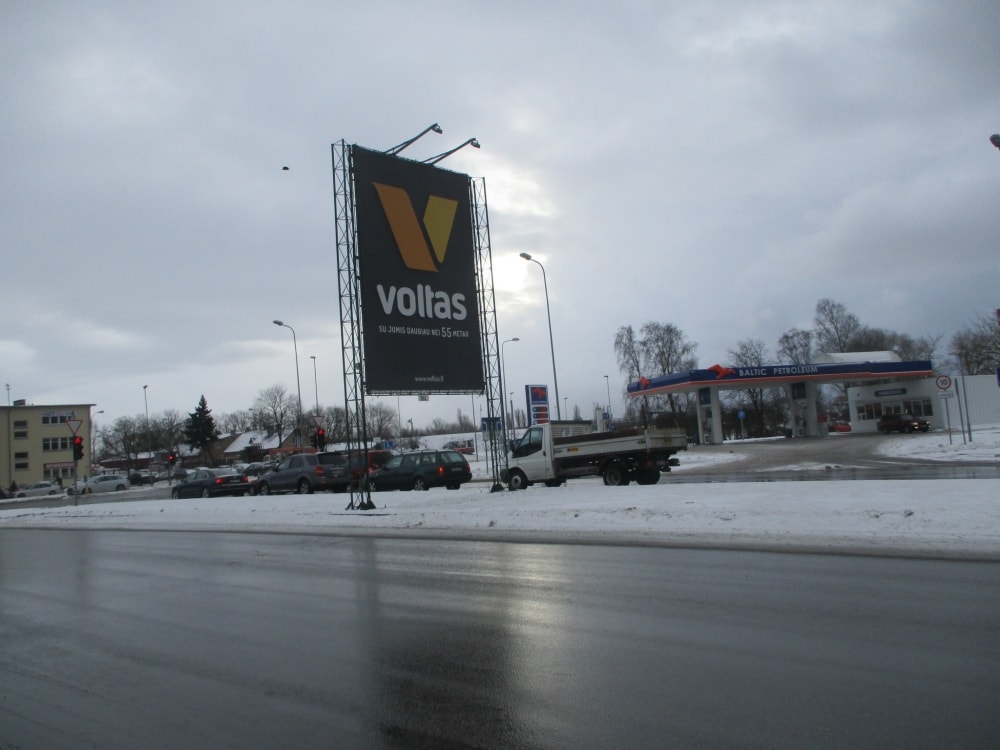 Reklamos stendas Šiaurės pr., Klaipėda (A pusė) — Reklamos stendas Klaipėda