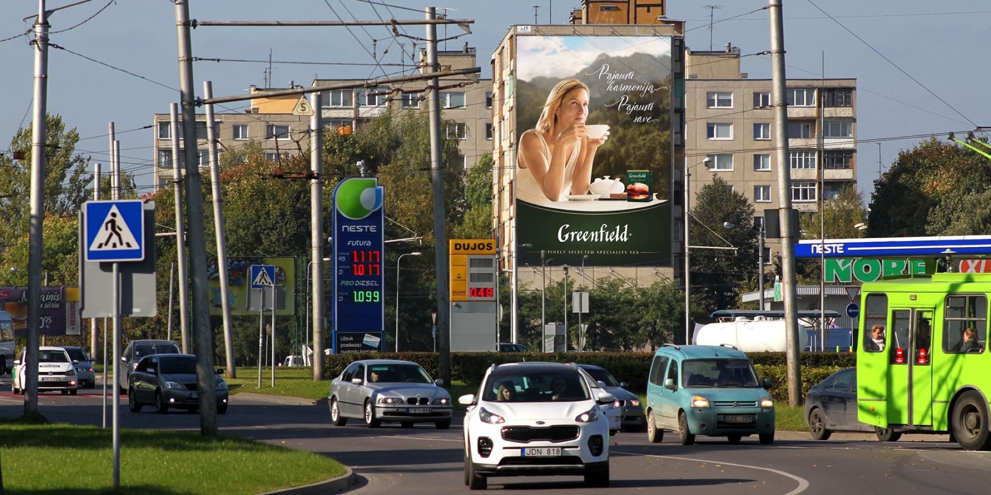 Reklamskylt Taikos pr. 79, Kaunas — Reklamställ Kaunas