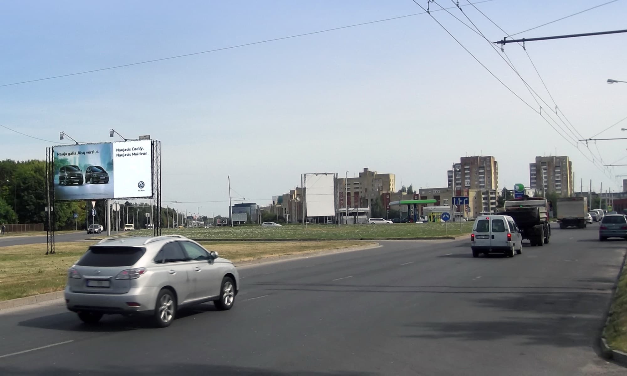 Reklaamitahvel Taikos pr., Kovo 11-osios g. ristmiku lähedal, Kaunas (B pool) — Reklamos stendas Kaunas