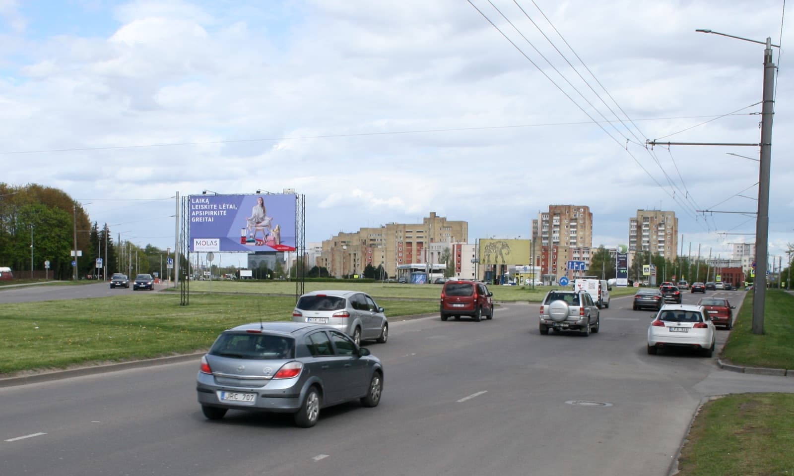 Reklamos stendas Taikos pr., netoli Kovo 11-osios g. žiedo, Kaunas (B pusė)