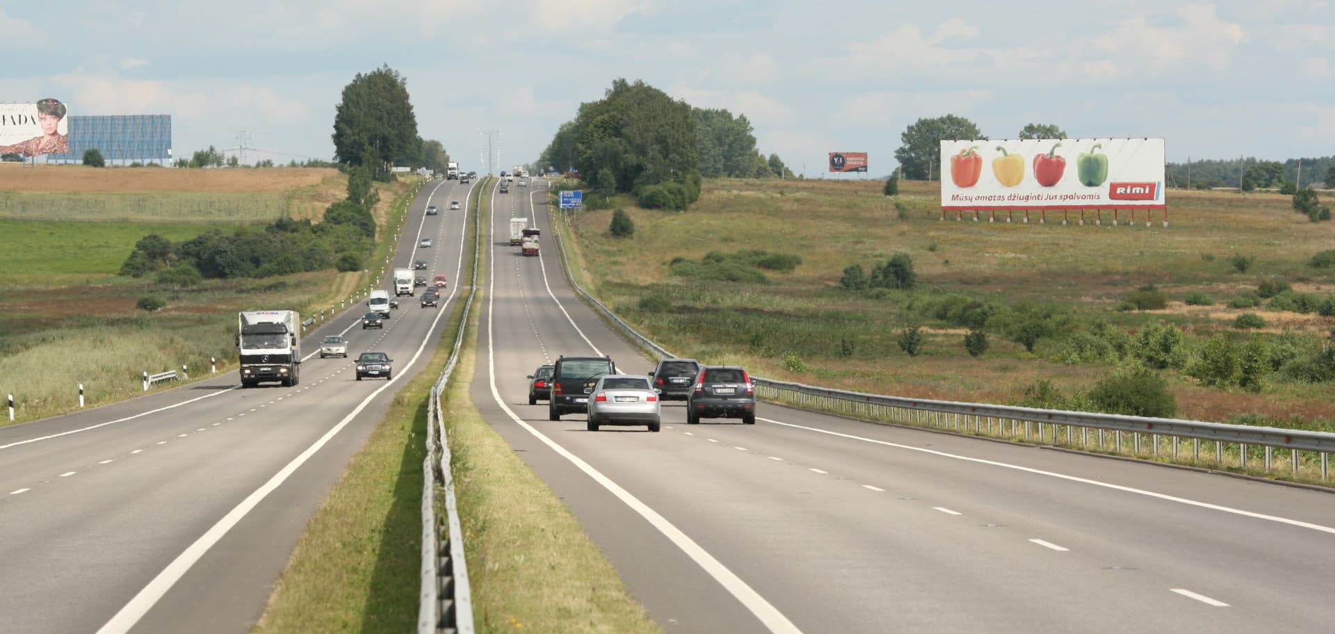 Reklamos stendas Kaunas - Vilnius, 52,4 km iki Vilniaus (dešinėje pusėje)