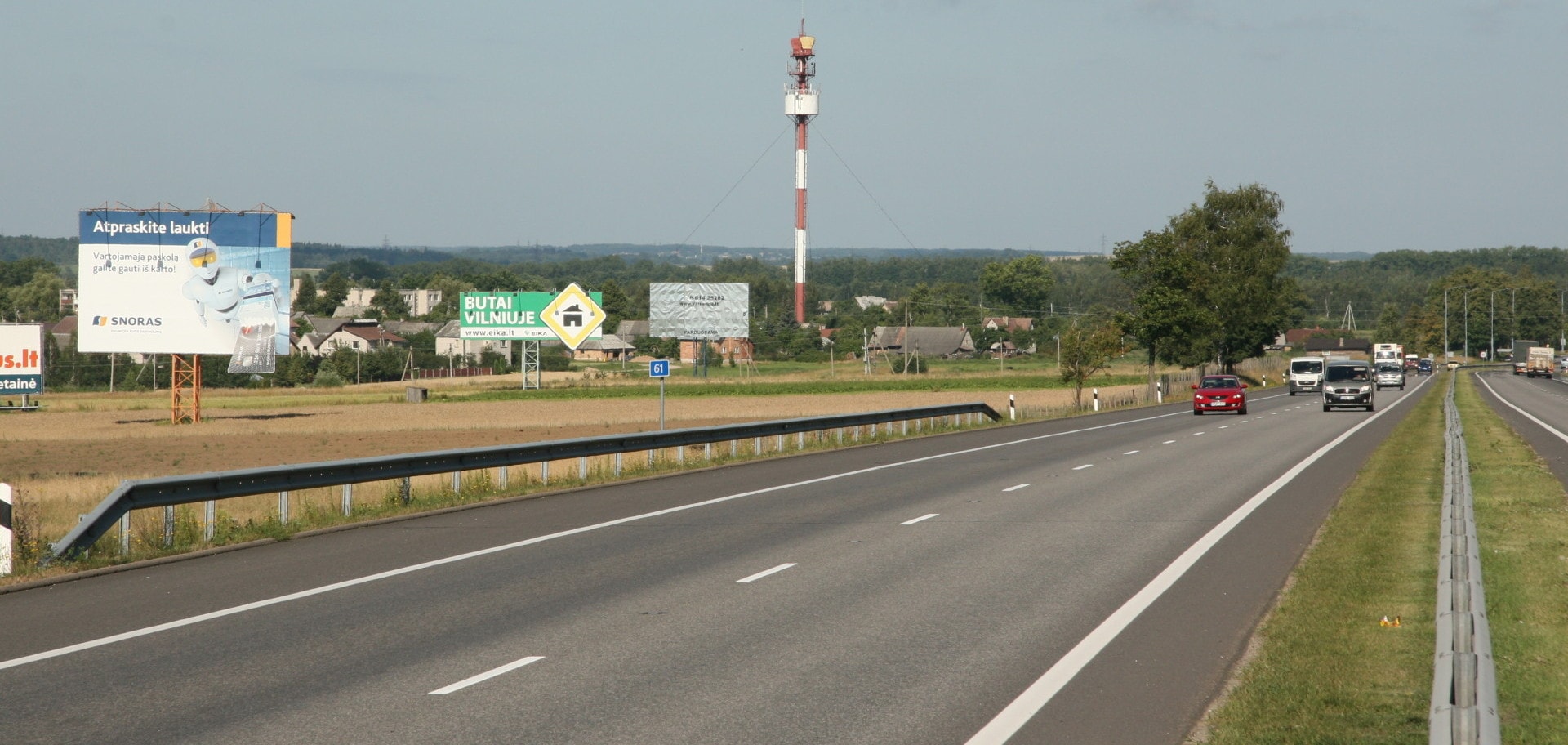 Vilnius - Kaunas, 61,4 km nuo Vilniaus (kairėje pusėje) — Reklamos stendas Pagrindiniai keliai