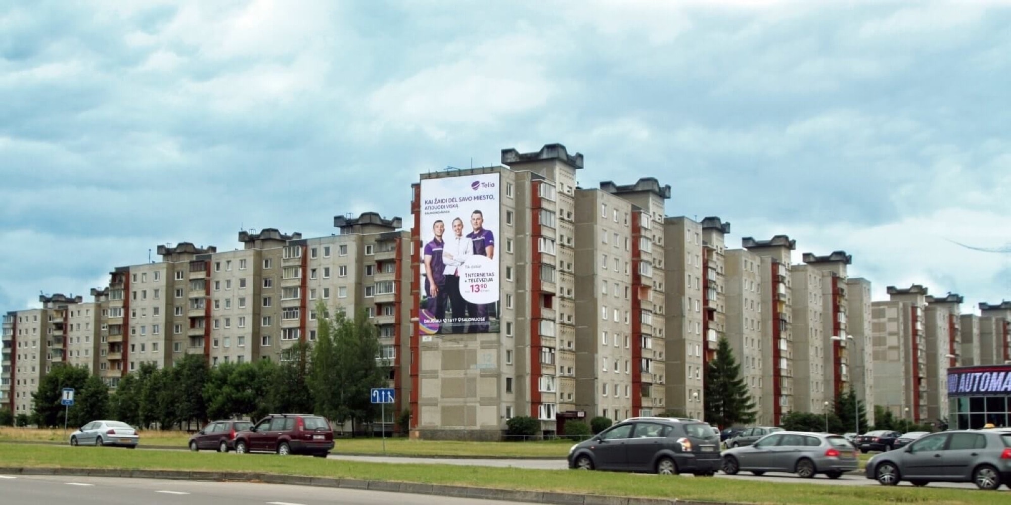 Reklamos stendas – Žemaičių pl. 40, prie PC IKI, link centro, Kaunas, A pusė — Reklamos stendas Kaunas