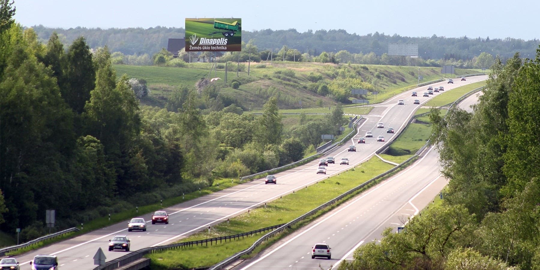 Reklamos stendas Automagistralė A1, Kaunas - Klaipėda, 122 km nuo Vilniaus (kairėje pusėje) — Reklamos stendas Pagrindiniai keliai