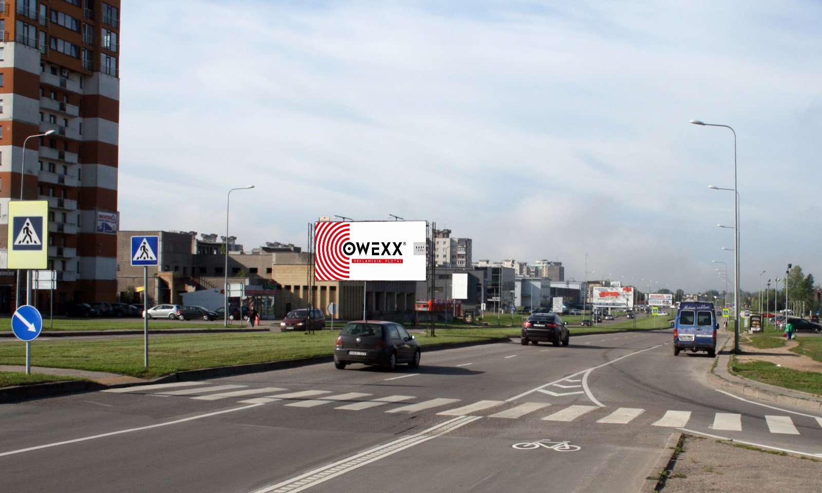 Reklamos stendas Baltų pr. ir Žemaičių pl. sankryža, Kaunas (B pusė)