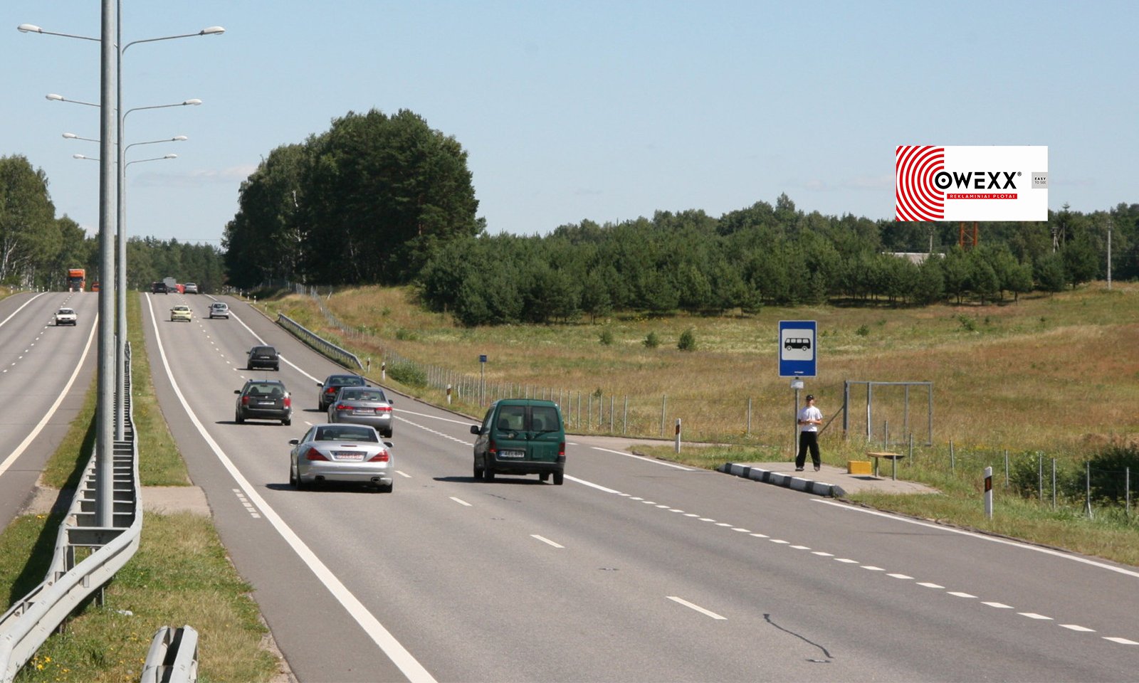 Kaunas - Vilnius, 32,4 km jusqu'à Vilnius (côté droit) — Panneau publicitaire Pagrindiniai keliai