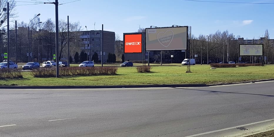 Pramonės pr. 81 (ant daugiabučio sienos), Kaunas