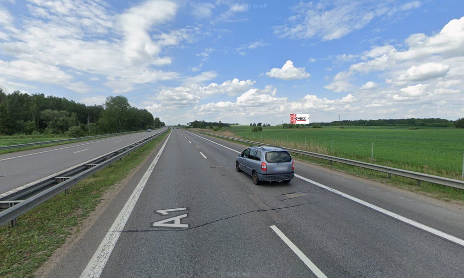 Reklamos stendas Vilnius-Kaunas, 71,5 km (dešinėje pusėje)