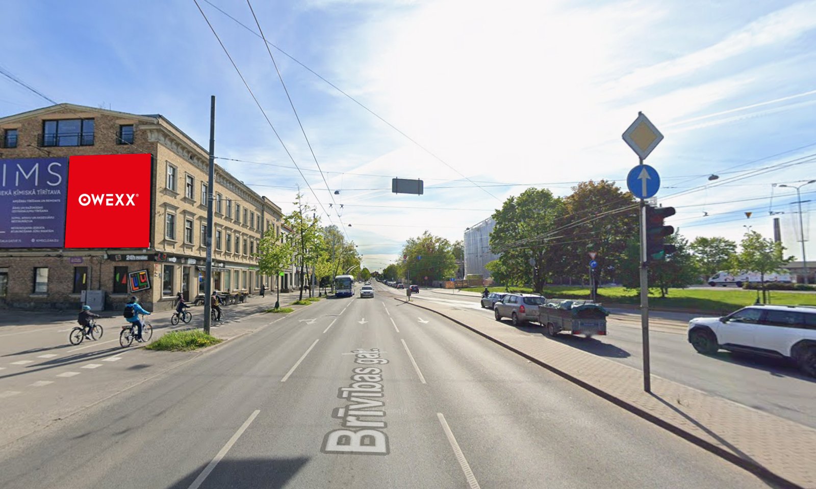 Ekranas – Brivibas iela 226 — Vertikalus ekranas Ryga