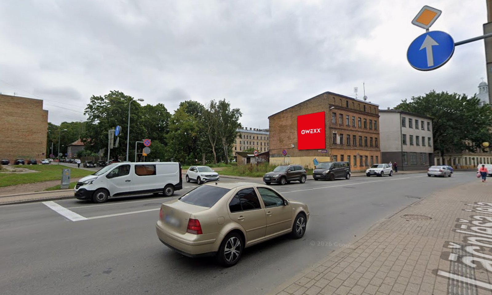 Ekranas – Lacplesa iela 113 — Vertikalus ekranas Ryga