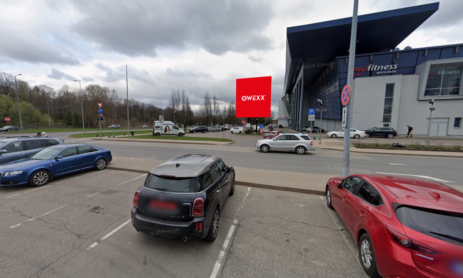 Ekranas – Lielirbes iela 27 — Vertikalus ekranas Ryga