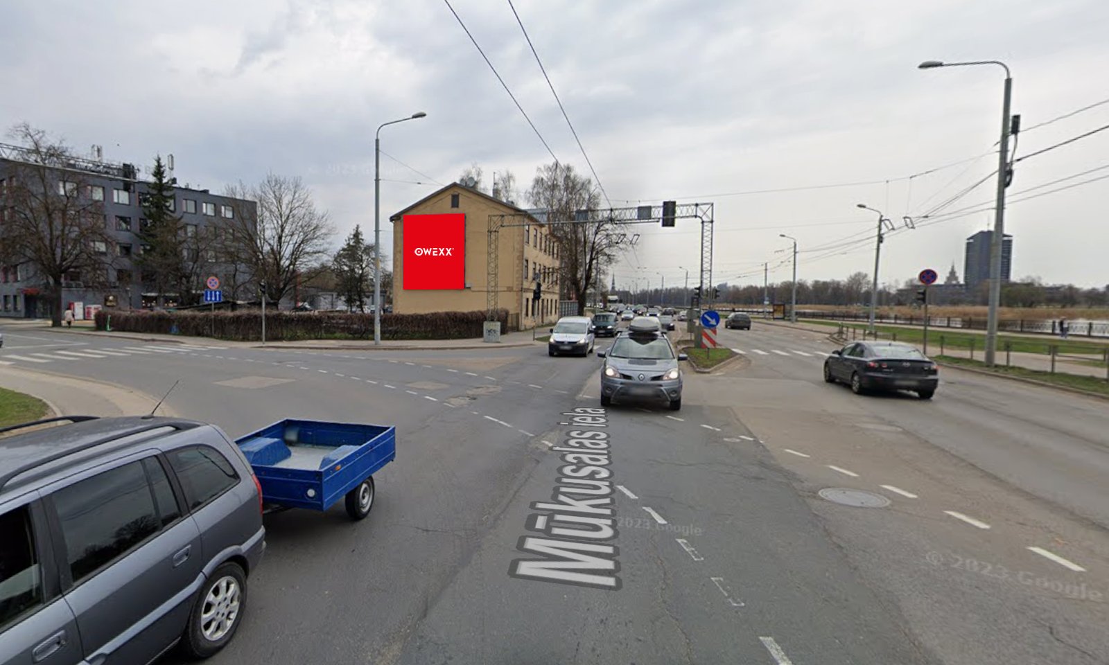Ekranas – Mukusalas iela 62 — Vertikalus ekranas Ryga