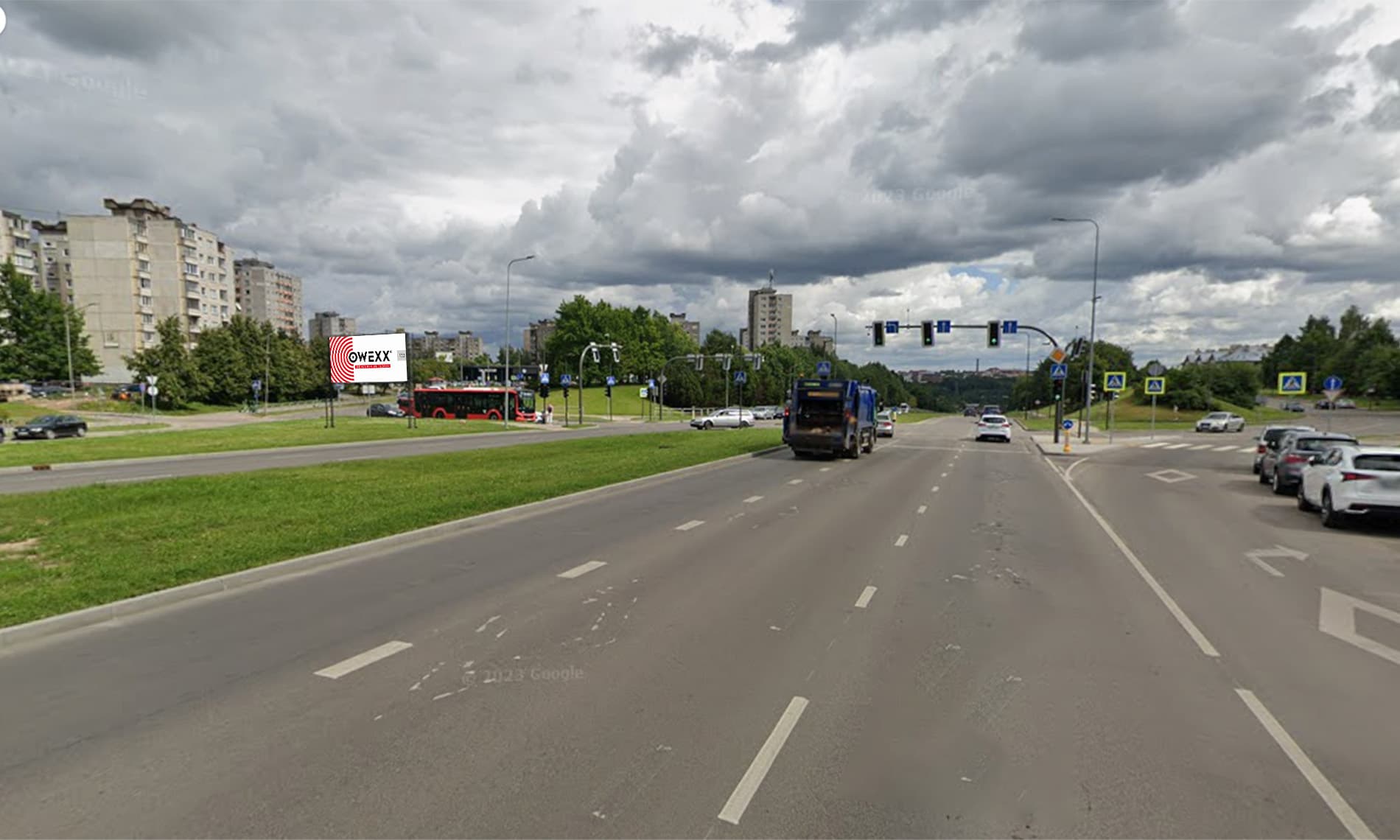 Reclamebord Baltų pr. en Rasytės g. kruispunt, Kaunas (zijde A)